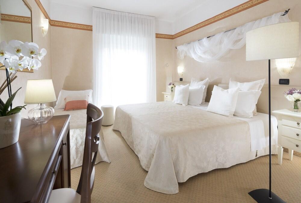 Hotel Apollo Риччоне Экстерьер фото